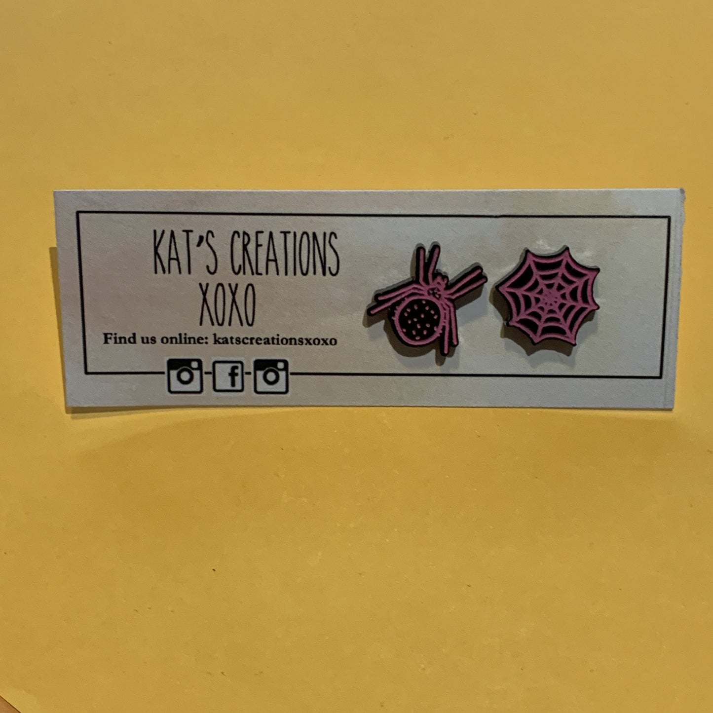 Mix and match spider web studs