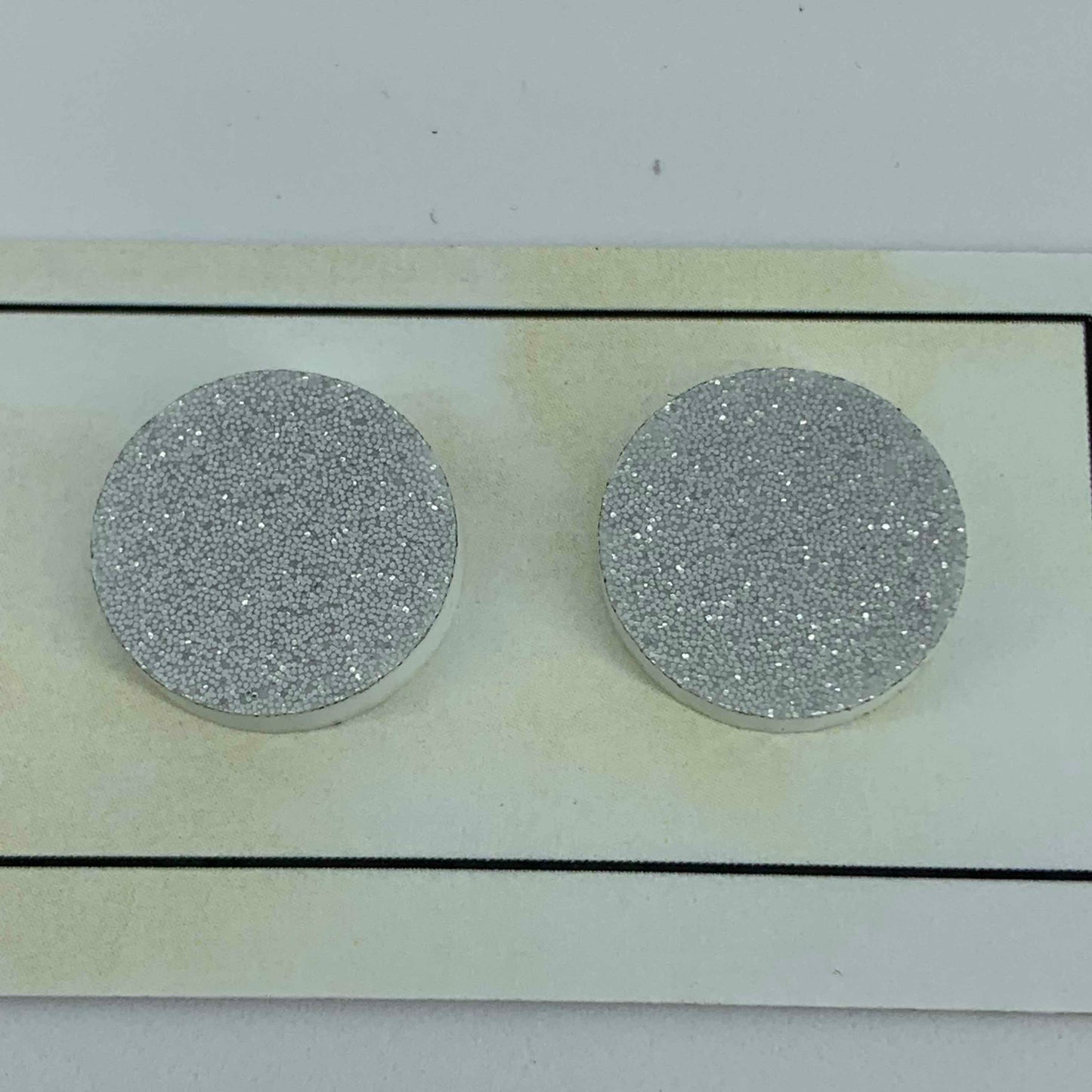 ooohh glitter! Acrylic Studs