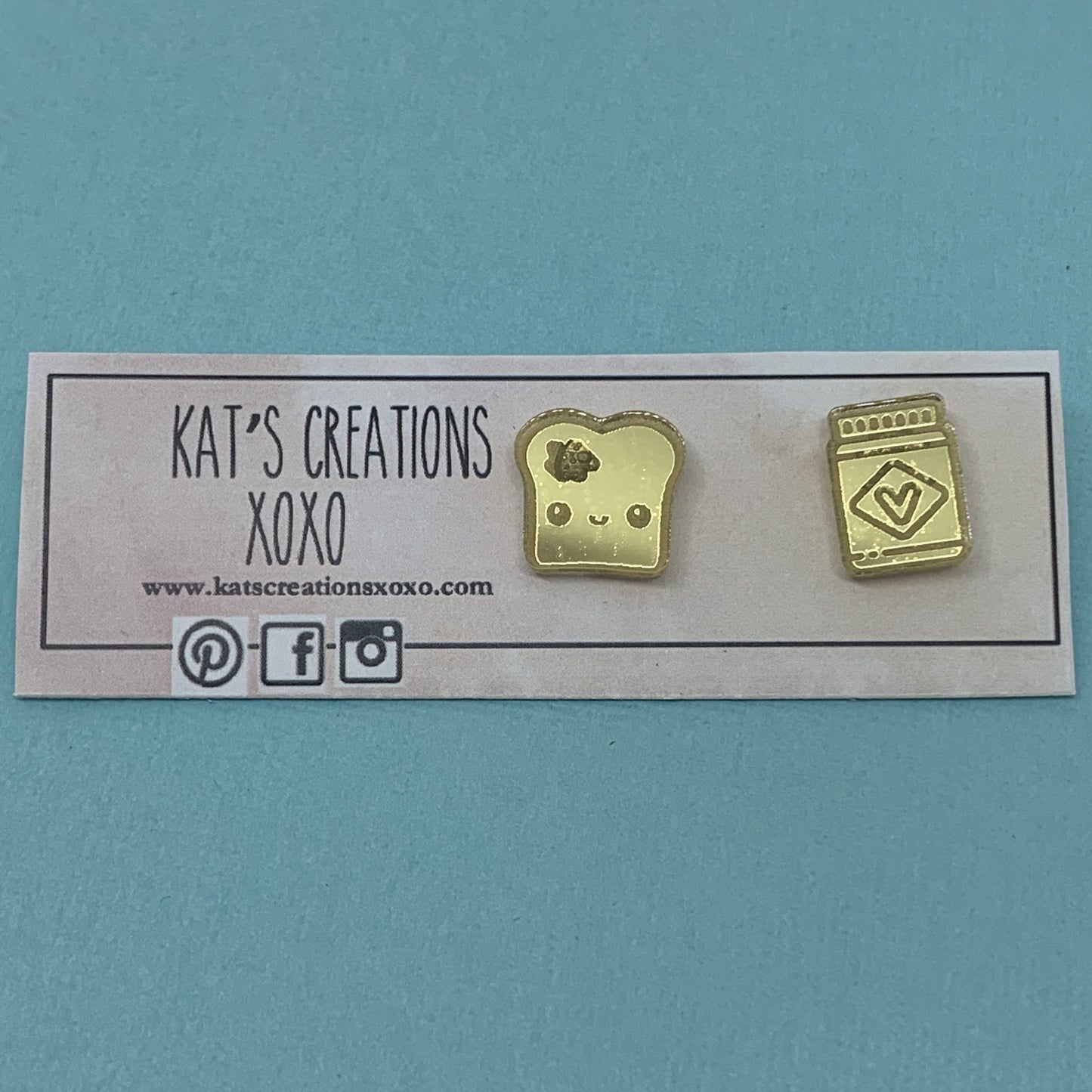 Brunch Vegemite & Toast studs