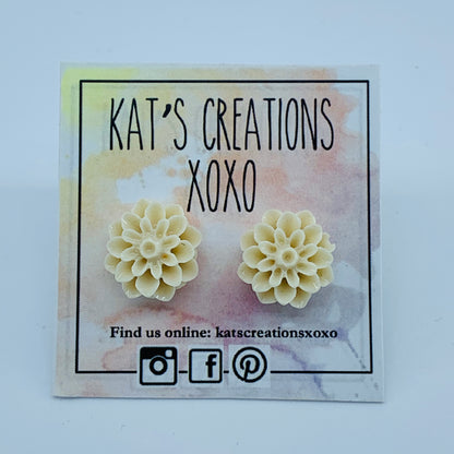 Chrysanthemum/Dahlia Resin Studs