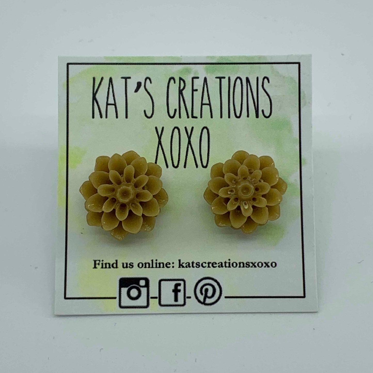 Chrysanthemum/Dahlia Resin Studs