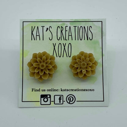 Chrysanthemum/Dahlia Resin Studs