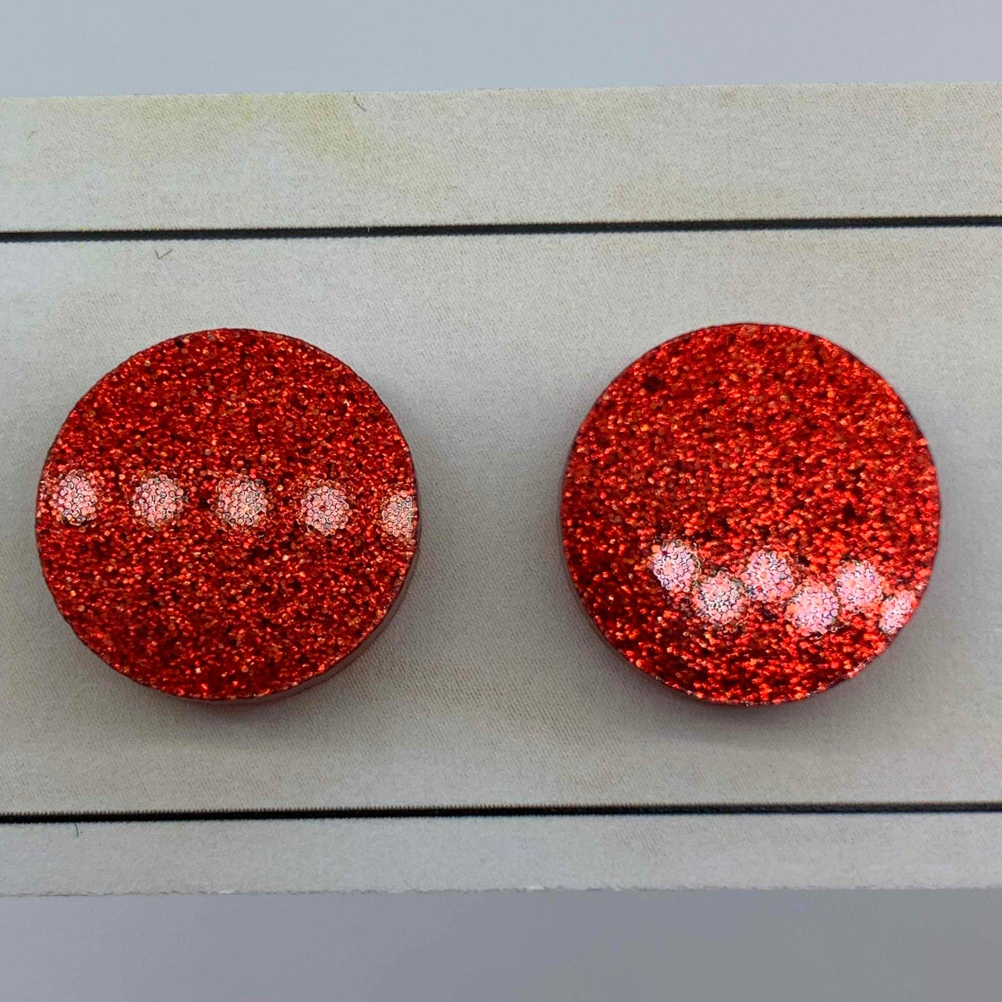 ooohh glitter! Acrylic Studs