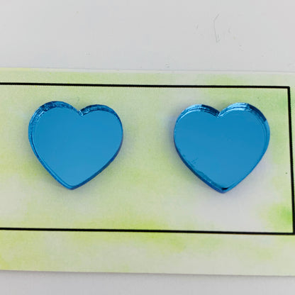 I Heart U in Mirror, Mirror on the Wall Studs