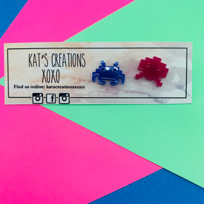 Retro-space invaders Studs
